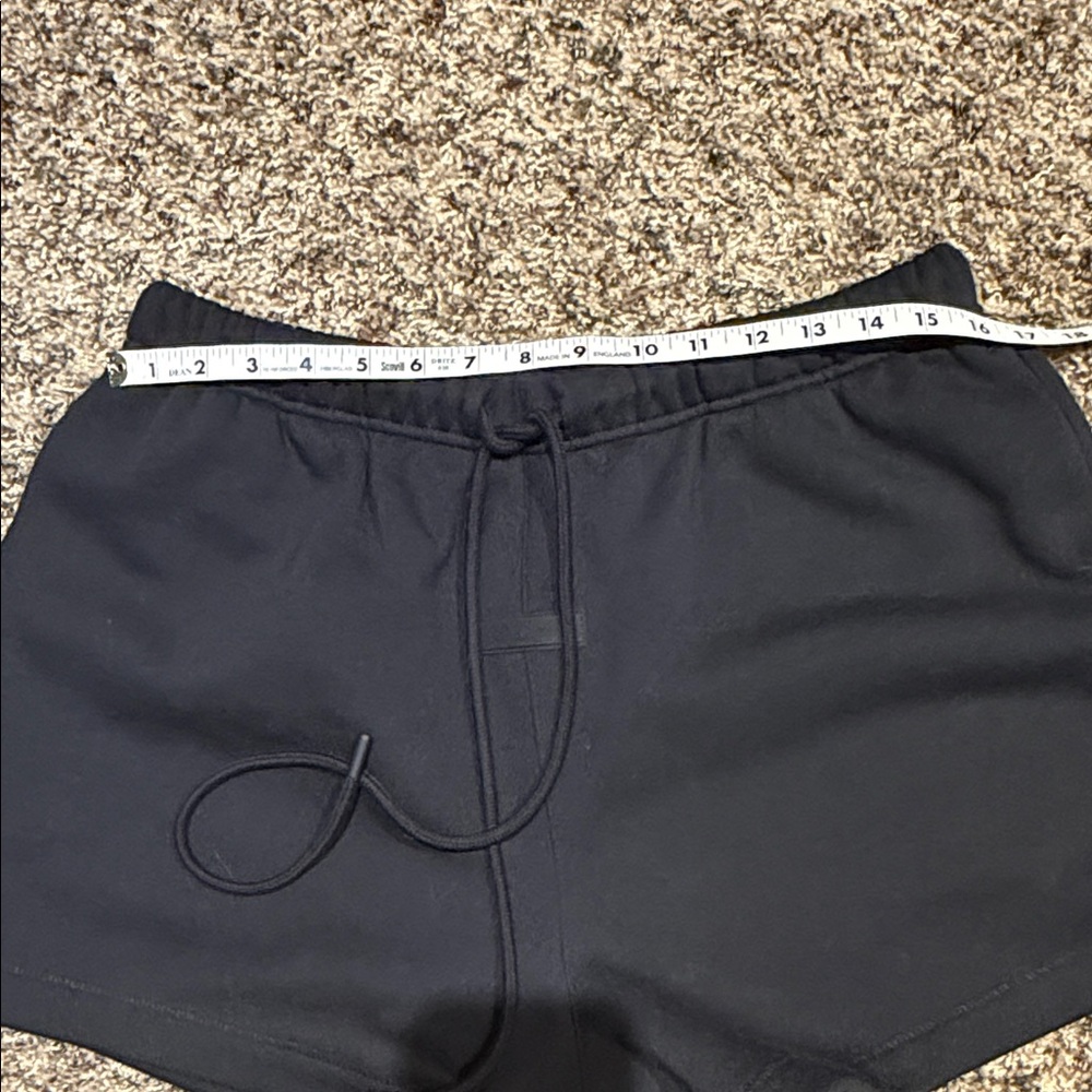 Fear of God ESSENTIALS Jet Black Fleece Running Shorts - new with tags - Picture 10 of 11